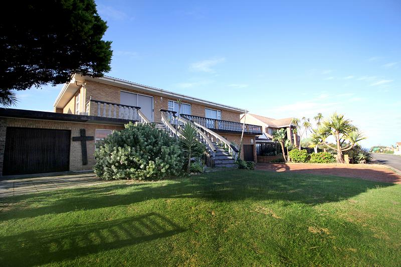 6 Bedroom Property for Sale in Hersham Western Cape